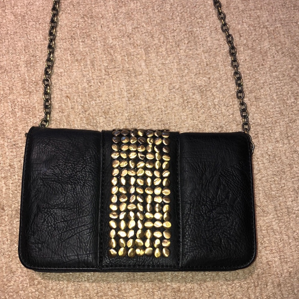 black crossbody purse